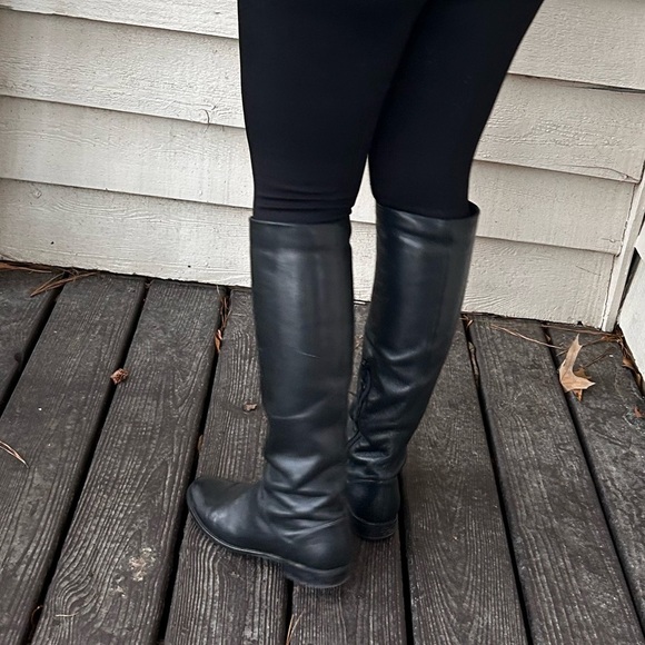 Stuart Weitzmen Black Leather Knee-High Boots size 9 M - Picture 6 of 15